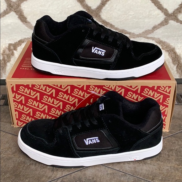 vans docket black